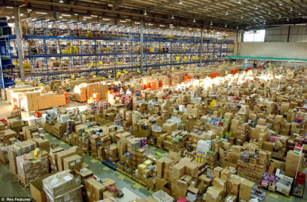 Hangar de stockage d'Amazon.com